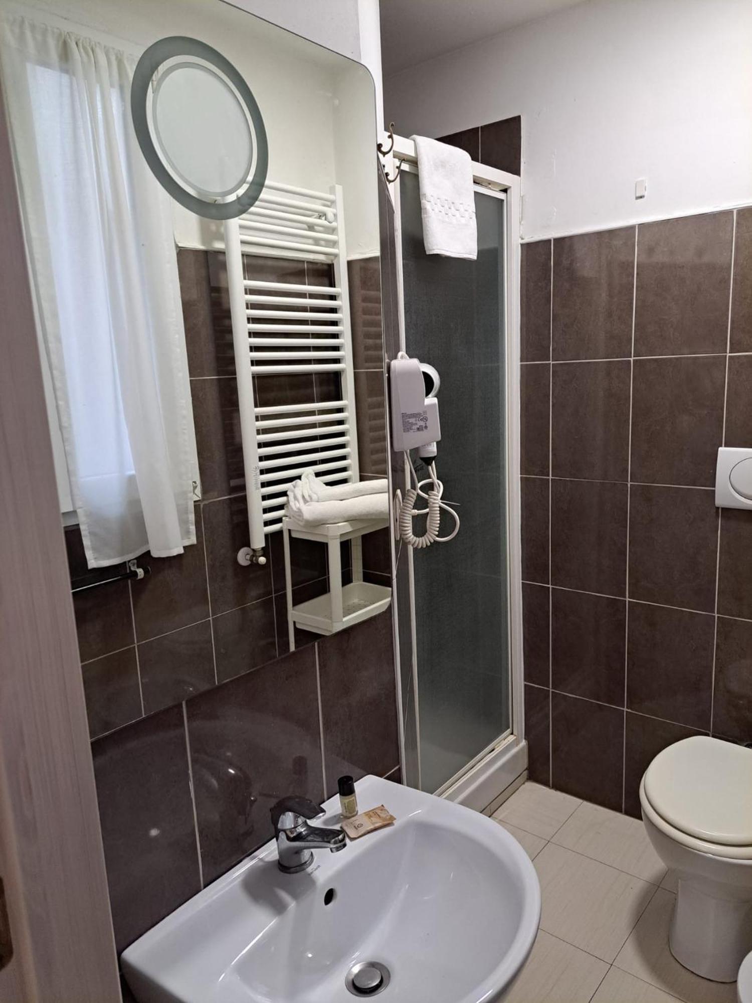 B&B Leonum Флоренция Экстерьер фото
