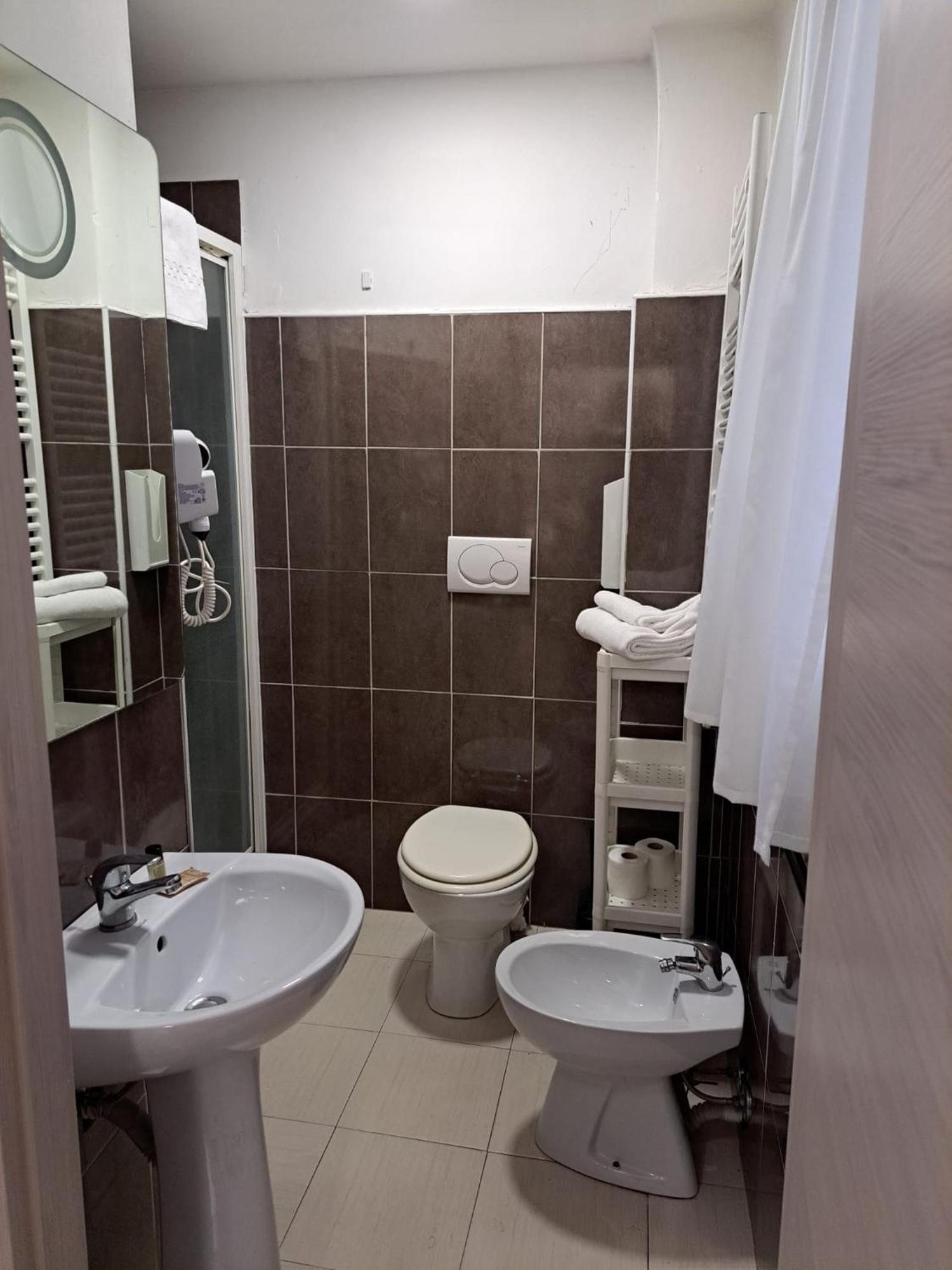 B&B Leonum Флоренция Экстерьер фото